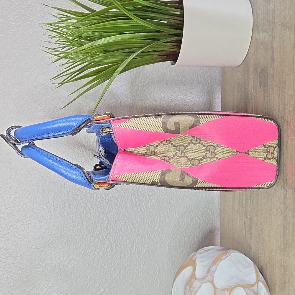 Authentic Gucci Supreme GG Rhombus 2-way Mini Bag - Picture 3 of 9